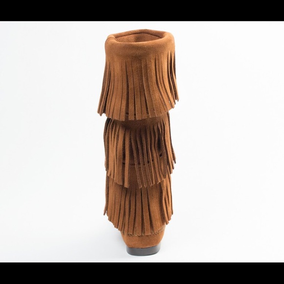 Minnetonka fringe moccasins - Picture 3 of 6